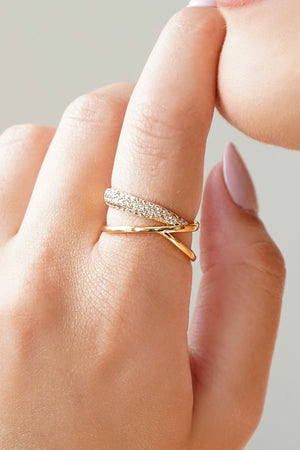 Anel Entrelaçado Cravejado Cristal Tamanho 13 Banhado a Ouro 18K