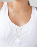 Gargantilha Longa Trevo Madrepérola 3.5 cm Banhado a Ouro 18K - 70 cm