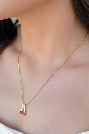 Conjunto Retangular Rubi Cravejado Cristal Banhado na Ouro 18K