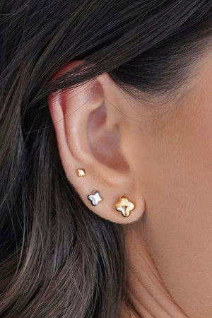 Brinco Flor Lisa 8 mm Banhado a Ouro 18K