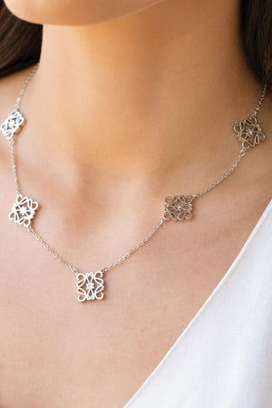 Gargantilha Inspiração Marcas Ródio Branco - 45 cm