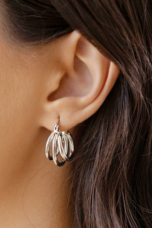 Brinco Argola Fecho Italiano Três Filetes Tubo 2.3 cm Ródio Branco