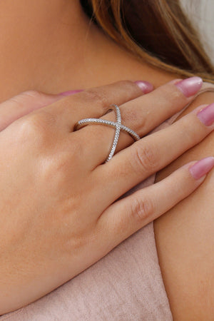 Anel em X Cravejado Cristal Tamanho 21 Ródio Branco