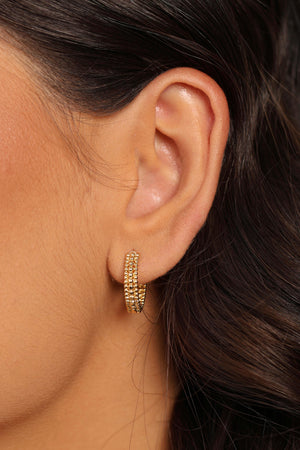 Brinco Argola Click Bolinhas 1.7 cm Banhado a Ouro 18K