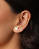 Brinco Flor Pérola 6 mm Banhado a Ouro 18K