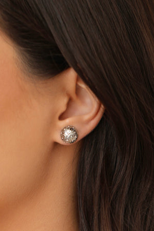 Brinco Meia Bola Detalhada Vazada 1.2 cm Ródio Branco