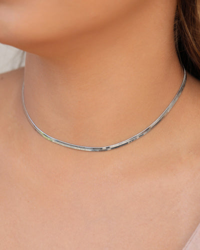 Choker Malha Fita 3 mm Ródio Branco - 33 cm