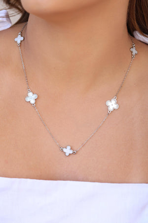 Gargantilha Elos Trevo Riscado e Madrepérola Ródio Branco - 50 cm