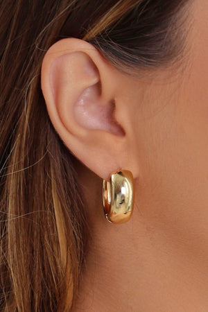 Brinco Argola Click Reta Lisa 2.2 cm Banhado a Ouro 18K