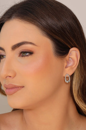 Brinco Oval Torcido Liso 1.8 cm Ródio Branco