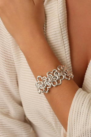 Bracelete Flores Entrelaçadas Ródio Branco