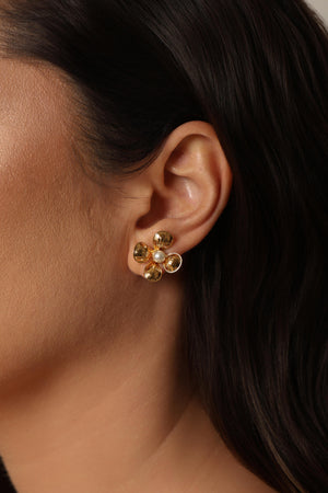 Brinco Flor Pérola 1.9 cm Banhado a Ouro 18K