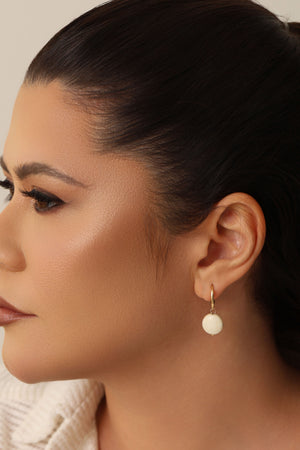 Brinco Argola Click Howlita 3.0 cm Banhado a Ouro 18K