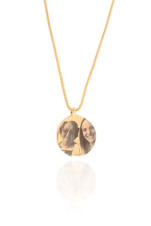 Gargantilha com Pingente Redondo Personalizado Banhado a Ouro 18K