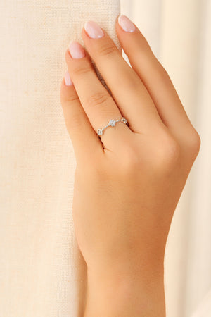 Anel Trevo Cristal Tamanho 12 Ródio Branco