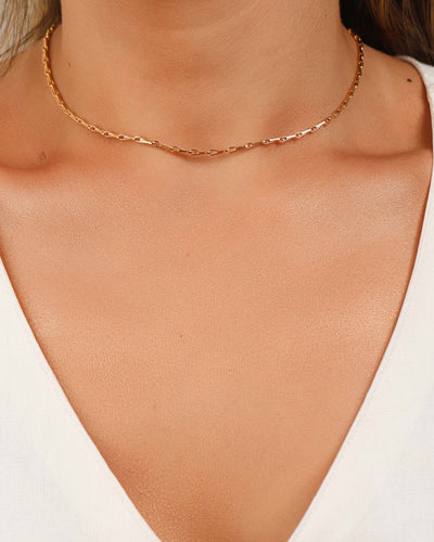 Choker Elos Grampo 2 mm Banhado a Ouro 18K - 33 cm
