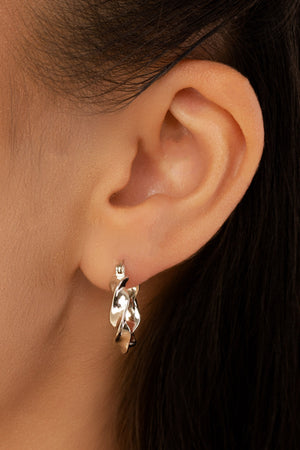 Brinco Argola Torcida Fecho Italiano 2.2 cm Ródio Branco