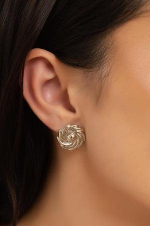 Brinco Flor Lisa 1.8 cm Ródio Branco