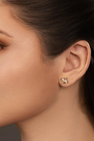 Brinco Quadrado Cristal 6 mm Banhado a Ouro 18K