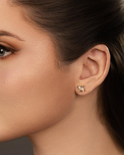 Brinco Quadrado Cristal 6 mm Banhado a Ouro 18K