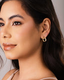 Brinco Oval Torcido Cravejado Cristal Texturizado 1.6 cm Banhado a Ouro 18K