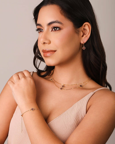 Choker Elos Trevos Rubi 1,0 cm Banhado a Ouro 18K