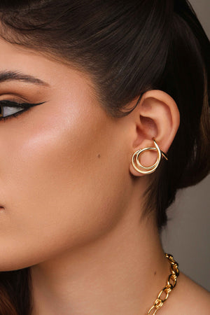 Ear Cuff Entrelaçado Liso 2.5 cm Banhado a Ouro 18K