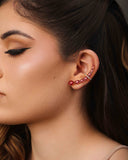 Ear Cuff Pontos de Luz Ovais Rubi Cravejado Cristal Banhado a Ouro 18K