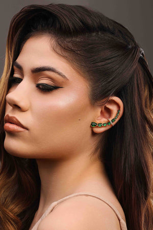 Ear Cuff Pontos de Luz Ovais Esmeralda Cravejado Cristal Banhado a Ouro 18K