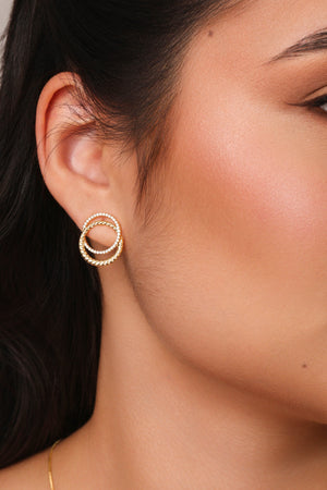 Brinco Círculos Entrelaçados Cravejados Cristal Banhado a Ouro 18K