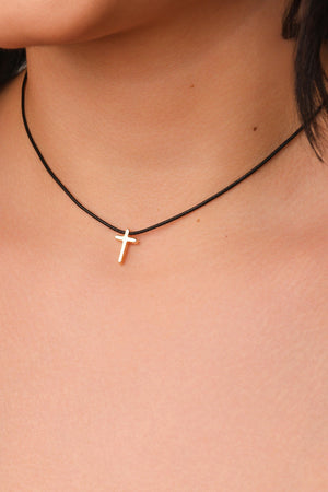 Choker Fio Coreano Preto Cruz Lisa Banhado a Ouro 18K