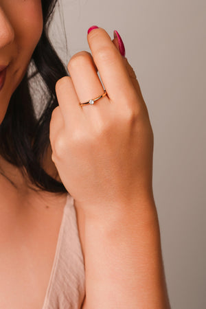 Anel Ponto de Luz Cristal Tamanho 17 Banhado a Ouro 18K