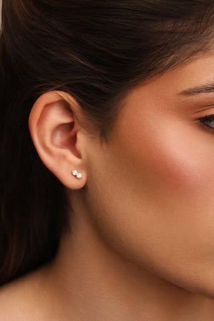 Brinco Ponto de Luz Duplo Cristal Banhado a Ouro 18K