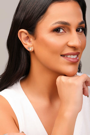 Brinco Abacaxi Pontos de Luz Cristal Banhado a Ouro 18K