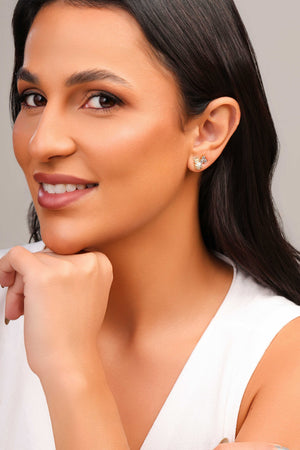 Brinco Ponto de Luz Triplo Cristal Banhado a Ouro 18K