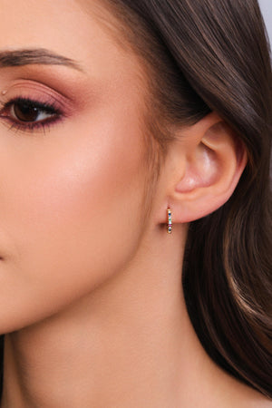 Brinco Argola Click Cravejada Colorida 1.1 cm Banhado a Ouro 18K