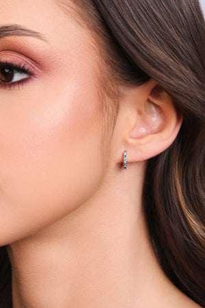 Brinco Argola Click Cravejada Colorida 1.1 cm Ródio Branco