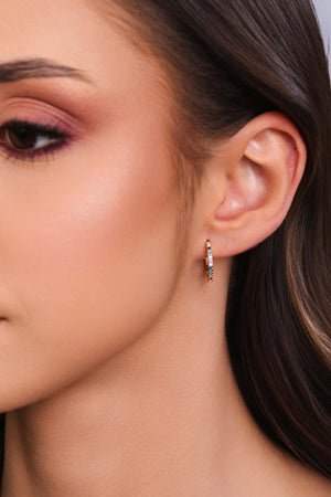 Brinco Argola Click Cravejada Colorida 1.5 cm Banhado a Ouro 18K