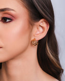 Brinco Argola Filetes Orgânicos 1.6 cm Banhado a Ouro 18K