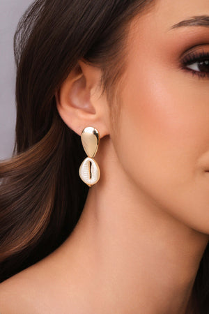 Brinco Liso Buzios 3.8 cm Banhado a Ouro 18K