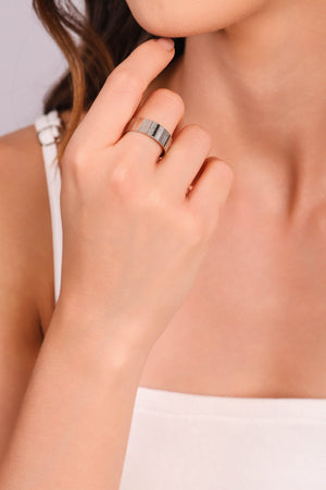 Anel Ajustável Esteira Texturizado Tamanho G Ródio Branco