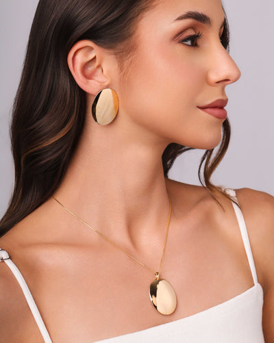 Brinco Oval Liso 3,7 cm Banhado a Ouro 18K