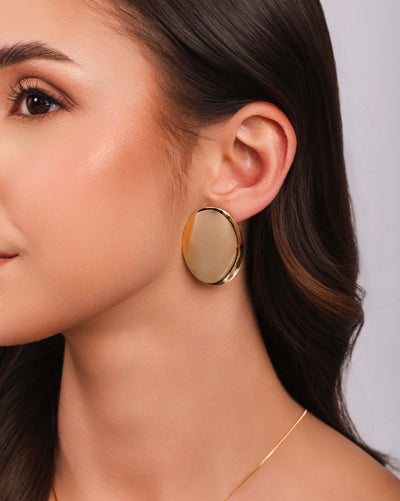 Brinco Oval Liso 3,7 cm Banhado a Ouro 18K