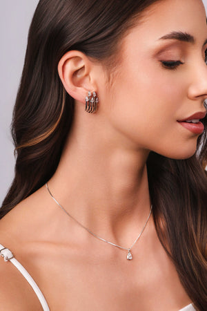 Ear Hook Filetes Gotas Cristal Ródio Branco