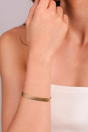 Bracelete Riscado Texturizado 7 mm Banhado a Ouro 18K