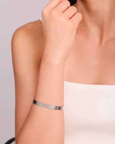 Bracelete Riscado Texturizado 7 mm Ródio Branco