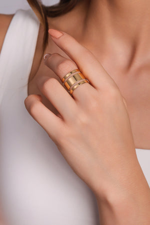 Anel Ajustável Vazado Liso Tamanho M Banhado a Ouro 18K