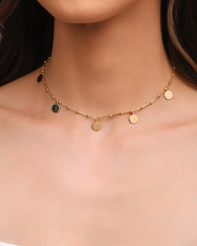 Choker Bolinhas e Medalhas Lisas Banhado a Ouro 18K - 33 cm
