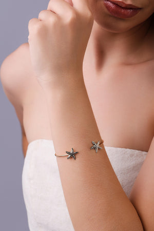 Bracelete Estrelas Texturizadas Banhado a Ouro 18K