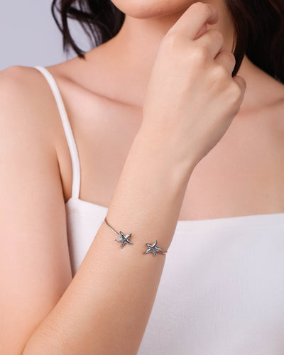 Bracelete Estrelas Texturizadas Ródio Branco